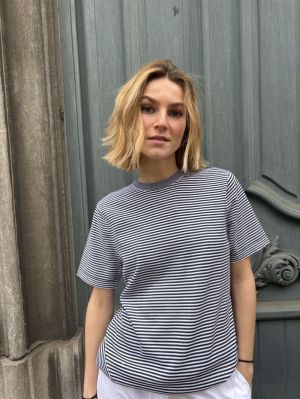 KNIT PULLOVER BLUE STRIPE