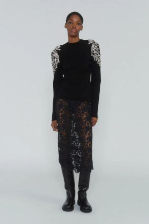 P8 - Y69 BLACK